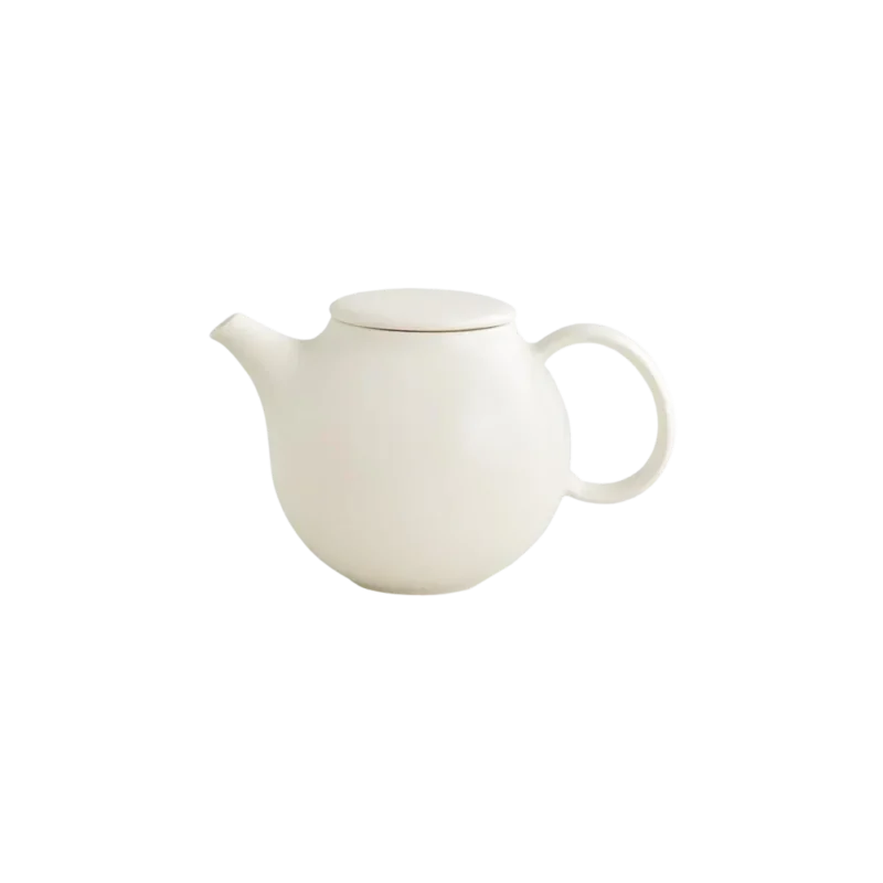 Kinto PEBBLE Teapot – Japanese porcelain teapot, matte white with organic rounded form