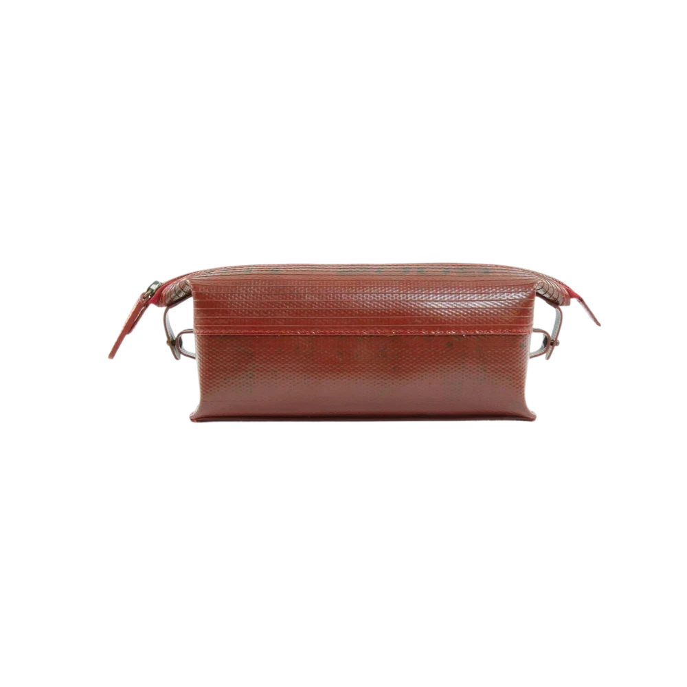 Elvis & Kresse Medium Washbag | Fire-hose